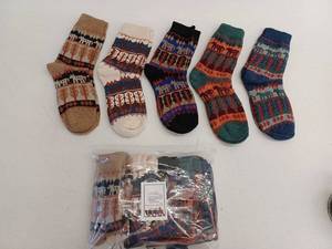 lot 11639 image: 10 Pairs Womens Socks
