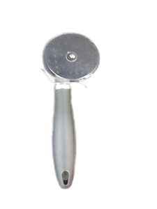 lot 6452 image: Schvubenr. Pizza cutter