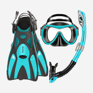 lot 11489 image: GreaterDive Professional Snorkel Set with Mask and Fins