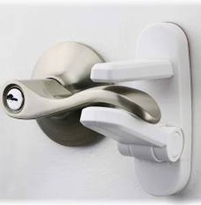 lot 4210 image: Door Lever Lock Child Safety Device