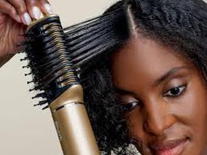 lot 20420 image: Shark Professional Hair Styling Hot Air Brush Set (USED)