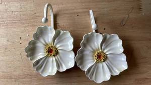 lot 19614 image: Ceramic Flower Shaped Wall Sconce Hooks- Pair