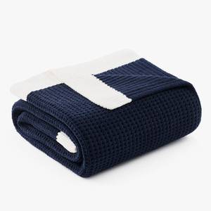 lot 1828 image: Am�lie Home Chenille Throw Blanket, Soft Cozy Waffle Throw for Couch & Sofa, Warm Yet Lightweight, Breathable All-Season Throws for Women Men, Housewarming, Birthdays, 50x60, Blue