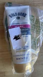 lot 20124 image: Gold Bond Age Renew Retinol Overnight Body & Face Lotion, Retinol Face and Body Lotion with Peptide Complex, 7 oz