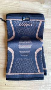 lot 20170 image: Copper Knee Braces for Men and Women (2 pack) -Knee Supports Copper Compression Knee Sleeve for Knee Pain, Arthritis, Sports and Recovery Support (Large)