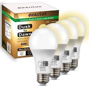 lot 1799 image: Qualilux Dusk to Dawn LED Edison Bulbs 4-Pack