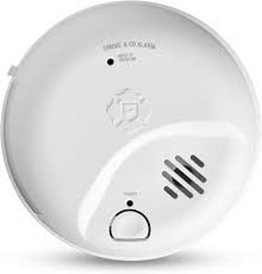 lot 4018 image: First Alert BRK Combination Smoke & Carbon Monoxide Alarm, Battery Operated Detector with Test & Silence Button, SMICO100, 1-Pack