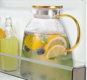 lot 11868 image: Hedume Fridge Door Water Pitcher, 1.8 Liter60oz Gold Lid, High Borosilicate Glass Leakproof Ice Tea Pitcher for Hot or Cold Beverage