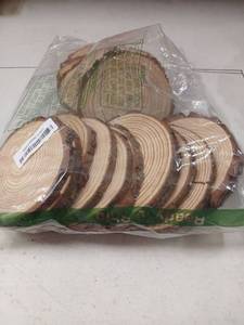 lot 58048 image: 18 Pieces 5-6 inch Wood Slices for DIY