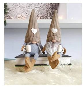lot 9419 image: 2 Pcs Gnomes Plush Bar Decor