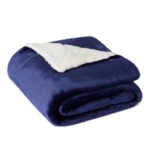 lot 7120 image: Amazon Basics Reversible Sherpa Throw Blanket, Navy, 50x60 - Retail $882