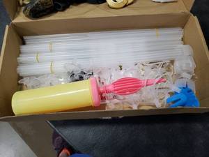 lot 7129 image: Balloon Modeling Kit with Pump and Accessories