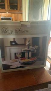lot 1102 image: Lazy Susan Two-Tier Serving Stand New