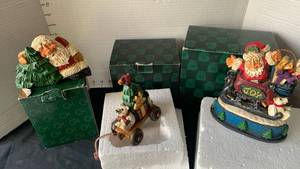 lot 2111 image: David Fryman Christmas decor