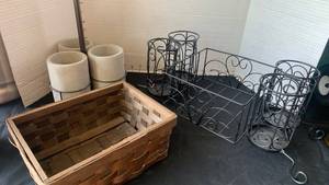 lot 2127 image: Decorative Kitchen Organization Set