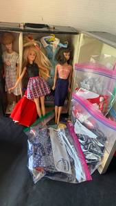 lot 2131 image: Barbies and accessories