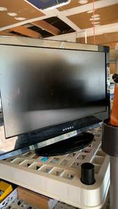 lot 2141 image: Dynex 24 inch TVDVD