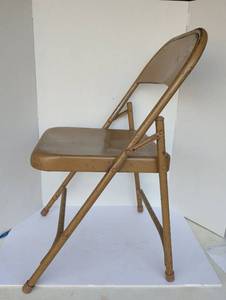 lot 2200 image: 3 metal folding chairs