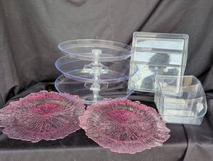 lot 2215 image: Acrylic pedestal serving set, chargers and kitchen organizers