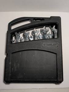 lot 2318 image: Stanley Combination Wrench Set with Case