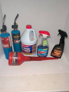 lot 2320 image: Home Cleaning and Maintenance Supply Lot