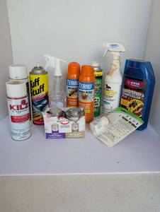 lot 2343 image: Household Pest Control and Cleaning Supply Bundle
