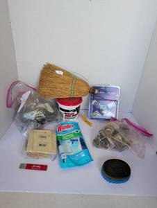 lot 2344 image: Home Cleaning and Maintenance Supply Lot