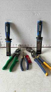 lot 3011 image: Mixed Hand Tools Lot - Kobalt Chisels and Pliers Set