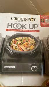 lot 3200 image: Crock-Pot Hook Up Stackable Slow Cooker System