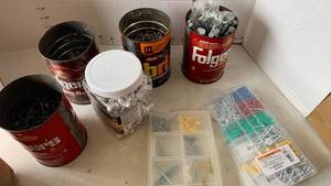lot 3209 image: Nails, screws and more