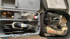 lot 3217 image: Craftsman multi tool and Dremel
