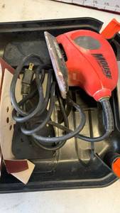 lot 3222 image: Black and Decker Mouse sander