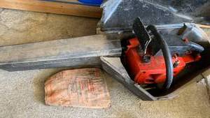 lot 3246 image: Gas Powered Chainsaw with Carrying Case