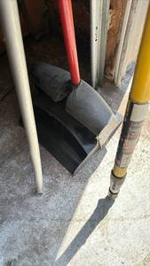 lot 3335 image: Two extender poles and a dust pan with long handle.  Handle is bent
