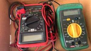 lot 3414 image: Digital Multimeter Set with Test Leads