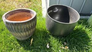 lot 4000 image: Two Ceramic Garden Planters 9 inches tall and 10 inches across9 inches tall and 9 inches across