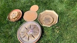 lot 4110 image: Plastic plant saucers drainage trays