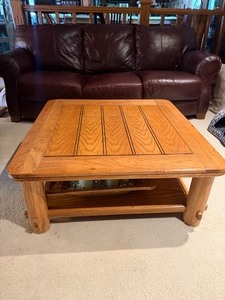lot 1003 image: Solid Oak Coffee Table with Lower shelf 16x38x38