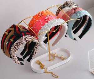 lot 18984 image: KELEQUI ZAP Headband Holder with Ceramic Jewelry Tray,Headband Organizer for Women Girls,Hair Hoop Band Ear Display Stand,Aesthetic Vanity Hair Accessories Organizer for College Dorm Room Gold Decor - Retail $14