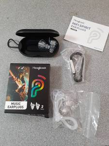 lot 19313 image: Hearprotek Music Earplugs with Carrying Case - 2 Pairs - Retail $15