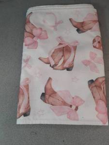 lot 19398 image: 108 Long x 13 Wide Table Runner - Retail $0