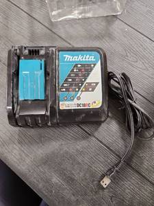 lot 16696 image: Makita DC18RC Li-Ion Battery Charger