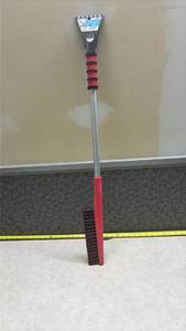 lot 1354 image: Winter Wise Snow Brush and Ice Scraper