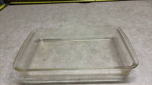 lot 1391 image: Pyrex Clear Glass Baking Dish
