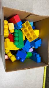 lot 1433 image: Mega Bloks Building Blocks Lot