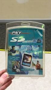lot 1446 image: PNY Technologies 512MB SD Memory Card