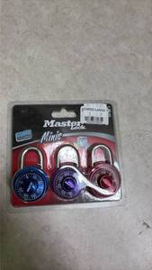 lot 1449 image: Master Lock Minis Combination Padlock 3-Pack Set