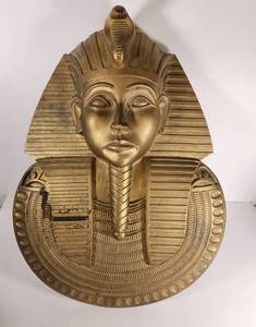 lot 108 image: Egyptian Pharaoh Mask Wall Plaque