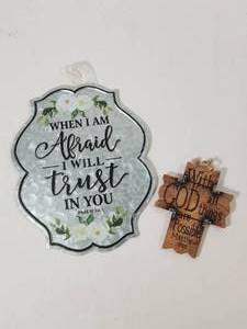 lot 127 image: Inspirational Wall Sign Set with Cross Ornament