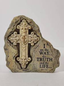 lot 140 image: Religious Cross Garden Stone with John 146 Bible Verse